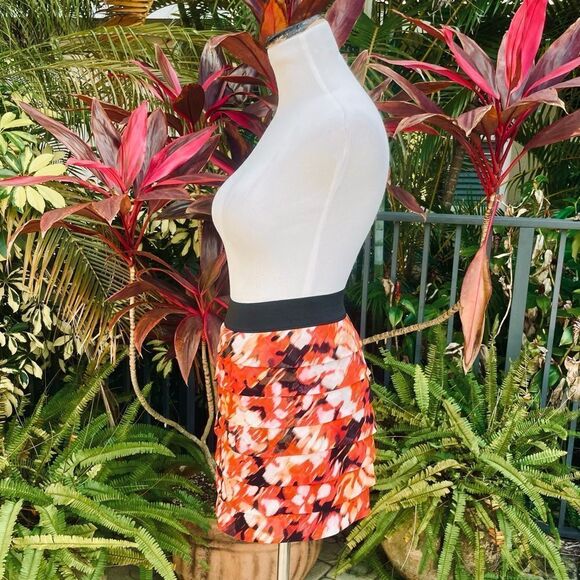 Guess Tiered Layers Mini Skirt - Picture 3 of 8